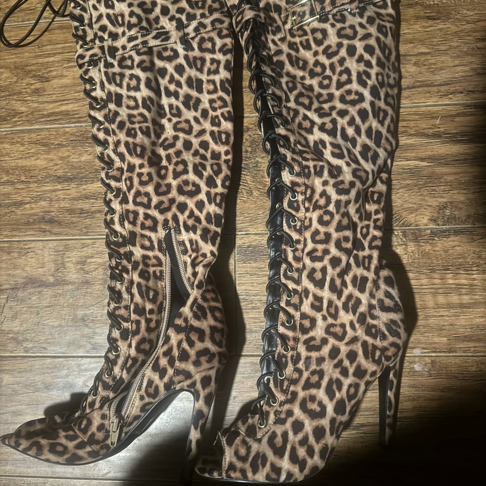 Leopard Print Lace-Up Knee-High Boots